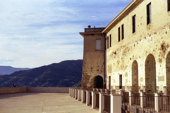 Casa Luna Ventimiglia Exterior foto